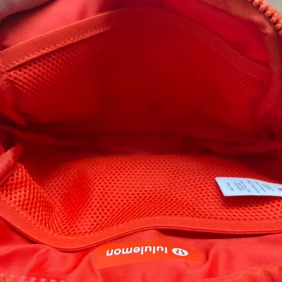 Lululemon everywhere belt bag solar/orange - Picture 4 of 5